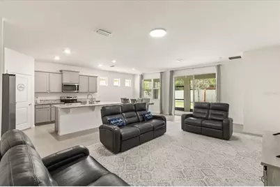 8324 Wheat Stone Drive, Zephyrhills, FL 33540 - Photo 4