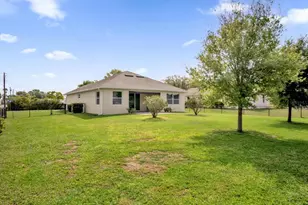 699 S Dixie Dr, Howey in the Hills, FL 34737 - Photo 24