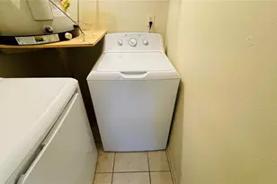 1932 Lake Atriums Cir, Orlando, FL 32839 - Photo 8