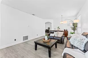 1114 Ballyshannon Pkwy, Orlando, FL 32828 - Photo 4