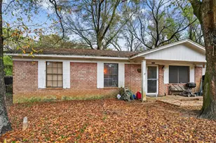 9910 Oak Haven Rd, Pensacola, FL 32526 - Photo 1