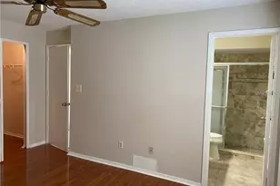 8960 Valencia Gardens Dr, Orlando, FL 32825 - Photo 10