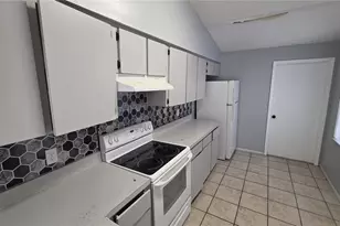126 Garden Cove Ct, Orlando, FL 32835 - Photo 6