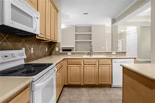 10674 Woodchase Cir, Orlando, FL 32836 - Photo 14