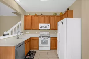 6491 Daysbrook Dr, Orlando, FL 32835 - Photo 10