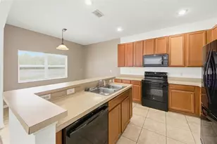 2838 Sweetspire Cir, Kissimmee, FL 34746 - Photo 16