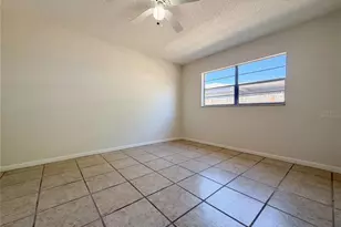 909 Winchester Ct, Brandon, FL 33510 - Photo 4