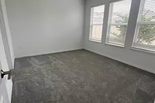 5274 Kildare Pl, Saint Cloud, FL 34771 - Photo 4