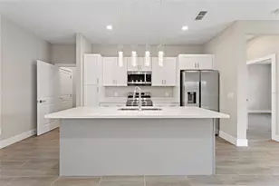 700 Desmoines Dr, Kissimmee, FL 34759 - Photo 10