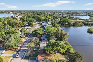 413 Country Club Dr, Oldsmar, FL 34677 - Photo 36