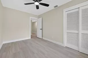 413 Country Club Dr, Oldsmar, FL 34677 - Photo 14