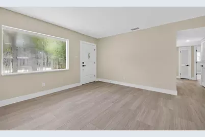 413 Country Club Drive, Oldsmar, FL 34677 - Photo 4