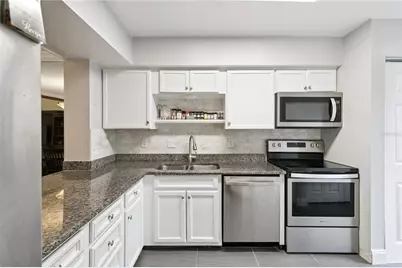 5321 Indian Creek Drive #D, Orlando, FL 32811 - Photo 6