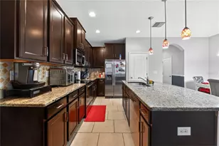 10420 Butterfly Wing Ct, Riverview, FL 33578 - Photo 4