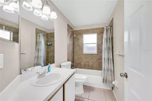 385 Briar Bay Cir, Orlando, FL 32825 - Photo 20