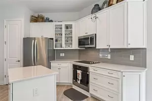 24414 Woodhill Ct, Sorrento, FL 32776 - Photo 10