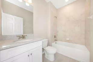 38132 Cobble Creek Blvd, Zephyrhills, FL 33540 - Photo 18