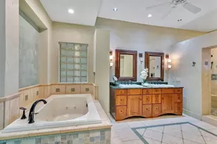 10577 Down Lakeview Cir, Windermere, FL 34786 - Photo 48