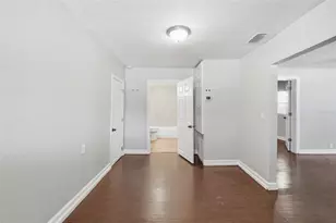 1410 E Waters Ave, Tampa, FL 33604 - Photo 26