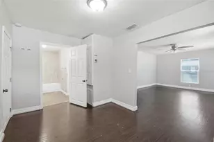 1410 E Waters Ave, Tampa, FL 33604 - Photo 16