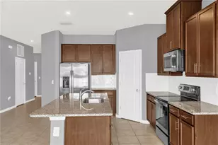 29307 Meadowcroft Ave, Wesley Chapel, FL 33544 - Photo 6
