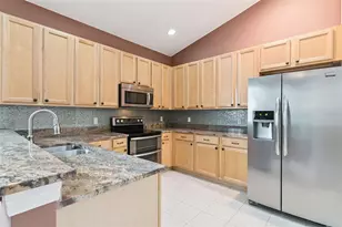 2221 Cypress Trace Cir, Orlando, FL 32825 - Photo 4