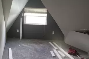 10424 Lyons Ave, Lithia, FL 33547 - Photo 8