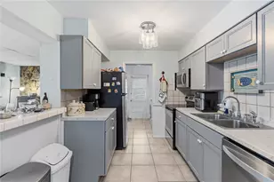 6210 Spanish Oak Dr, Orlando, FL 32809 - Photo 14