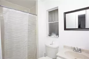 597 Bablonica Dr, Orlando, FL 32807 - Photo 12