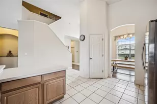 563 Bailey Cir, Davenport, FL 33897 - Photo 10