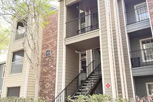 5028 Park Central Dr, Orlando, FL 32839 - Photo 2