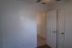 5000 20th St N, Saint Petersburg, FL 33714 - Photo 12