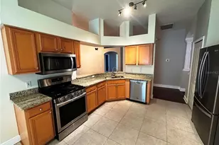 809 Straw Lake Dr, Brandon, FL 33510 - Photo 4