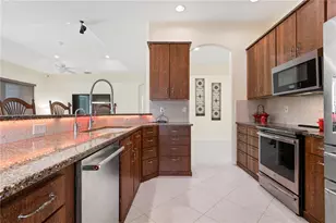 7005 Gold Rush Ln, Bradenton, FL 34201 - Photo 10