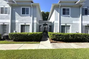 7120 Waterside Dr, Tampa, FL 33617 - Photo 10