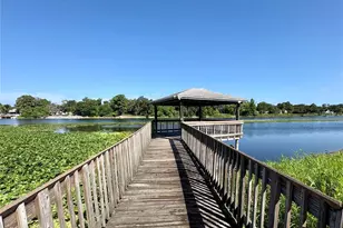 7120 Waterside Dr, Tampa, FL 33617 - Photo 12