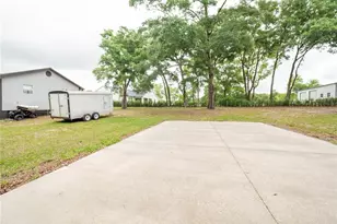 23548 Franklin Ave, Sorrento, FL 32776 - Photo 8
