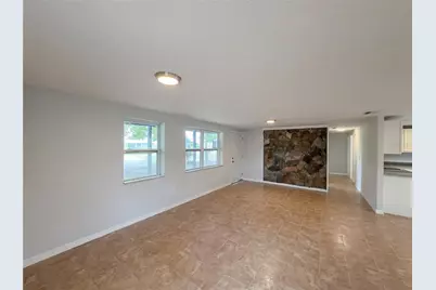 2126 Smithfield Circle S, Lakeland, FL 33801 - Photo 4