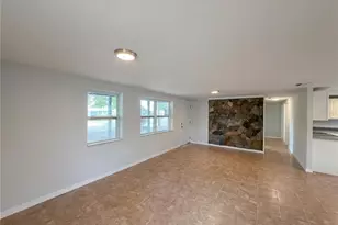 2126 Smithfield Cir S, Lakeland, FL 33801 - Photo 4