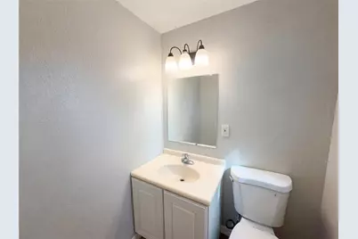 2126 Smithfield Circle S, Lakeland, FL 33801 - Photo 10