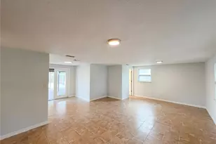 2126 Smithfield Cir S, Lakeland, FL 33801 - Photo 8