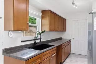 214 N Thompson Rd, Apopka, FL 32703 - Photo 8