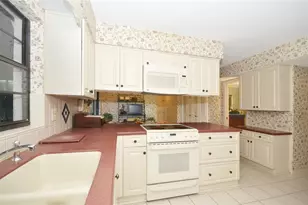 1406 Magna Ct, Orlando, FL 32804 - Photo 14