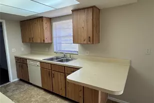 701 Kings Cove Ct, Orlando, FL 32807 - Photo 16