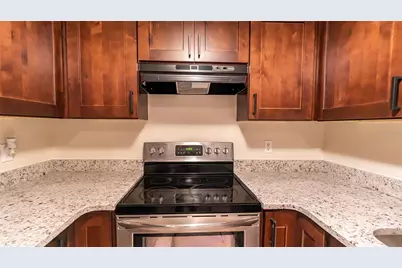 4880 Lake Ridge Road #7, Orlando, FL 32808 - Photo 8