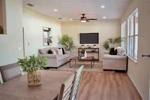 25012 Chipshot Ct, Sorrento, FL 32776 - Photo 4