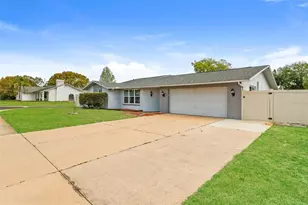 8330 Broken Willow Ln, Port Richey, FL 34668 - Photo 2