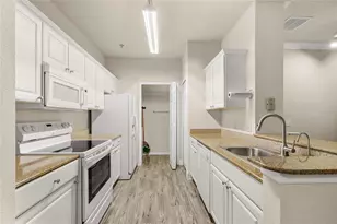 431 Southern Pecan Cir, Winter Garden, FL 34787 - Photo 10