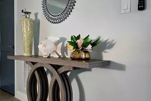 3435 Overlook Dr NE, Saint Petersburg, FL 33703 - Photo 6