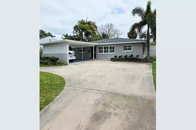 3435 Overlook Drive NE, Saint Petersburg, FL 33703 - Photo 2